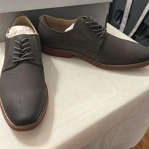 Dark grey unlisted by Kenneth Cole men’s shoes